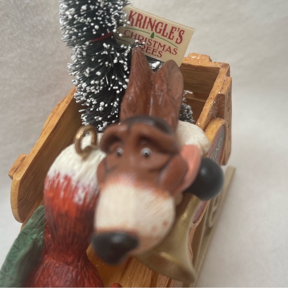 Fox & Hound Deliver Hallmark Ornament - Picture 3 of 12